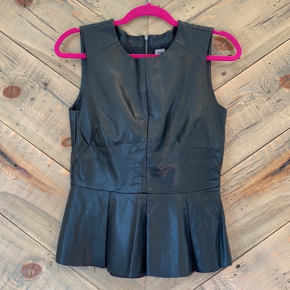 CÖ Vegan Leather Top size Small - Picture 1 of 11